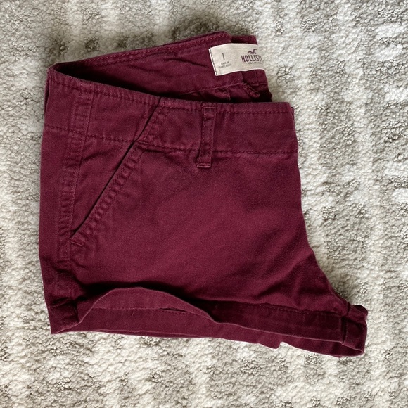 •Hollister• (2) Low-Rise Cargo Short Shorts - Picture 9 of 16